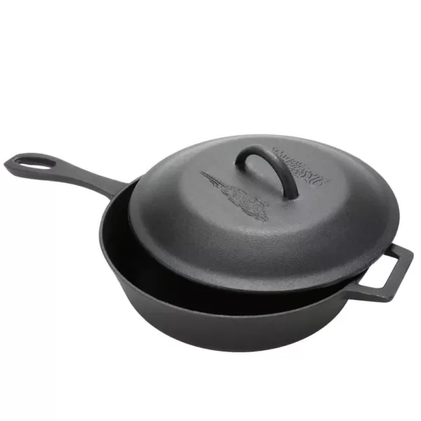 Bayou Classic 10.5 in. Cast Iron Skillet in Black with Lid