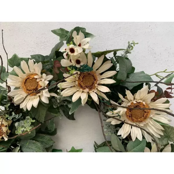 Glitzhome 24 in. Unlit Green Artificial Wreath with White Cream Sunflowers