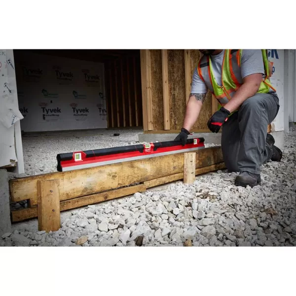 Milwaukee 48 in. Concrete Screed Level w/ 150 ft. Extra Bold Large Capacity Chalk Reel